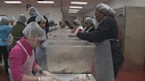 Hosea Helps feeds more than 600 families on Christmas Day in Atlanta