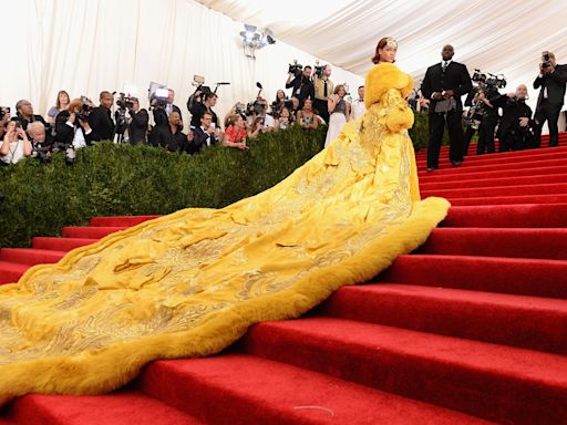 29 iconic Met Gala looks from the best-dressed guests since 1973