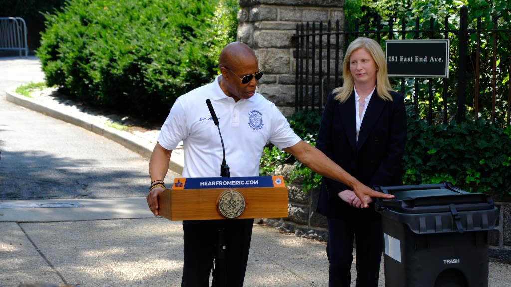 In NYC war against rats, smaller property owners must use new trash bins by November