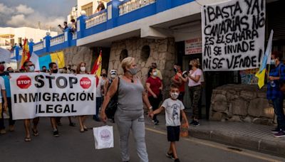 La izquierda frente a la solución racista a la inmigración