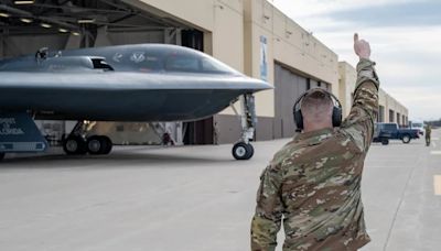 La Fuerza Aérea de EEUU plantea juzgar al joven acusado de publicar documentos clasificados en un tribunal militar