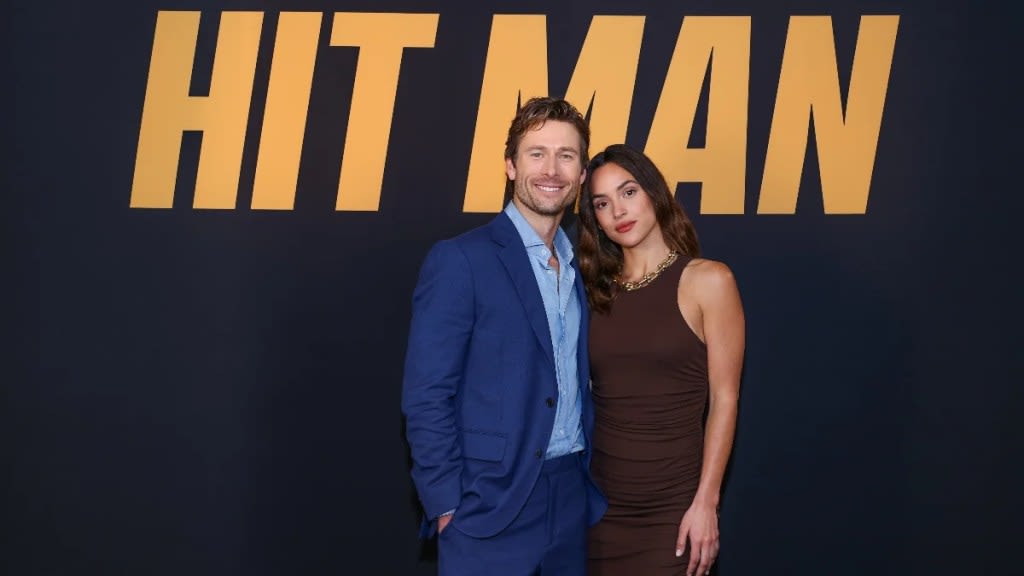 Glen Powell Breaks Down ‘Striking,’ ‘Hot,’ ‘Emotional’ Sex Scenes From ‘Hit Man’