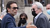 La exasistente de Alain Delon se suma a la guerra: demanda a los hijos del actor por intento de homicidio