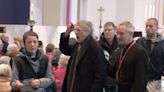 Piers Corbyn gatecrashes Extinction Rebellion church service to tell eco-activists they’re ‘working for the Devil’