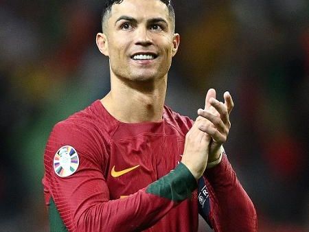 Revista elege CR7 como melhor jogador europeu da história; veja top-100