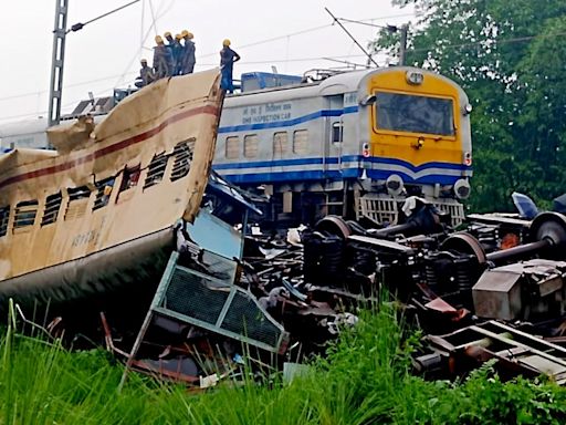 Bengal train crash: Unions support deceased driver, say he is 'scapegoated' for Railways' shortcomings