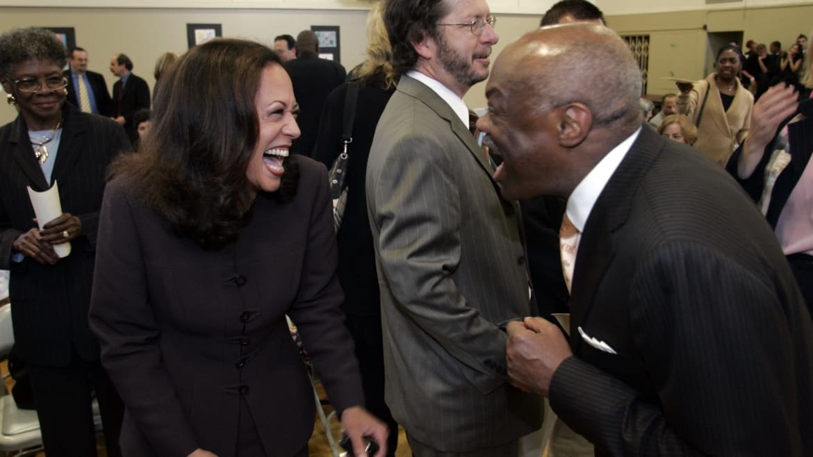 Kamala Harris’ Ex: I’ve Got a Secret Photo of Her on Trump Force One