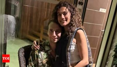 Taapsee Pannu gives a quirky response to paparazzo for congratulating her on wedding with Mathias Boe: 'Main hi bhool gayi hoon' | Hindi Movie News - Times of India