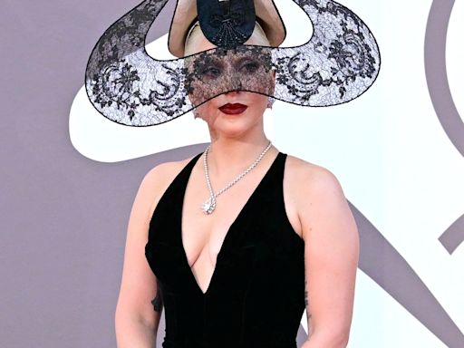 Lady Gaga's Jaw-Dropping Intricate Headpiece Is the Perfect Illusion - E! Online