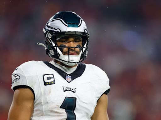 Eagles QB Jalen Hurts partners with Lincoln Financial Group to promoting financial wellness in community