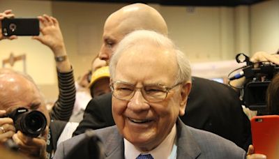 40.2% of Warren Buffett's $362 Billion Portfolio Is Invested in 2 Artificial Intelligence (AI) Stocks