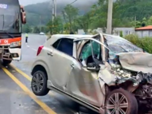 台19人「韓釜山團」遊覽車遭撞 10送醫、1眼角傷