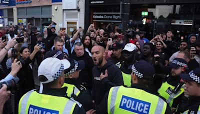 Detenido un hombre por apuñalar a una niña y una mujer en el centro de Londres