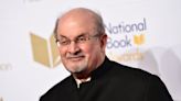 Salman Rushdie da su primera entrevista tras ser apuñalado