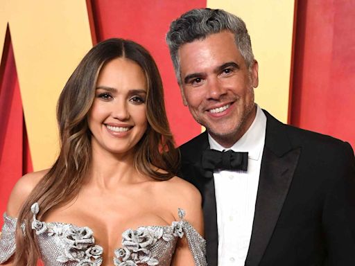 Jessica Alba Shouts Out Husband Cash Warren and Her Dad on Father's Day