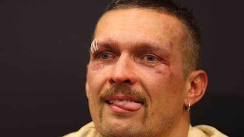 Usyk breaks down in tears in post-fight news conference