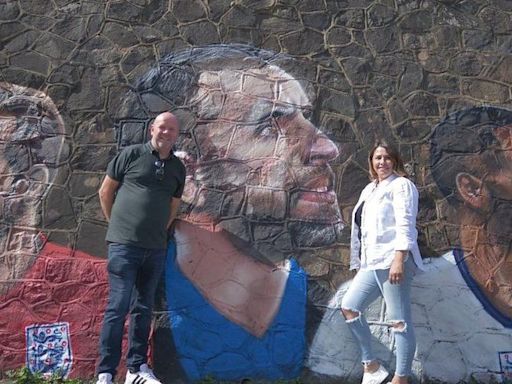 Three new lions for mural if England reach final