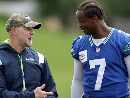 Seahawks Could Cut QB Geno Smith in Favor of 'Younger Option': Insider