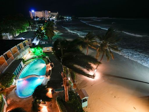 El huracán Beryl apunta al sureste del Caribe como una poderosa tormenta de categoría 3