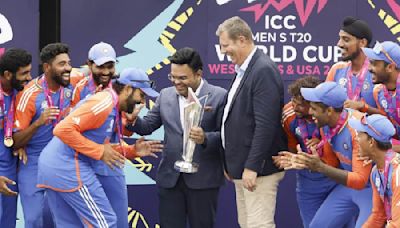 From M S Dhoni, Sachin Tendulkar to Sunil Gavaskar, all hail India's T20 World Cup triumph