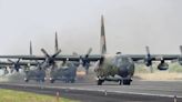 C-130運輸機協助疏運旅客 空軍編百億經費明年起性能提升 - 自由軍武頻道