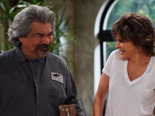 Real Housewife Lisa Rinna guest stars on ‘Lopez vs Lopez’