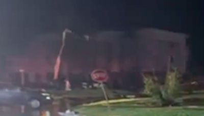 Terrifying moment hotel takes direct hit after fatal tornado hits Oklahoma
