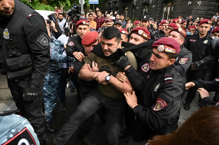 Armenia detains demonstrators as protest leader seeks to oust PM