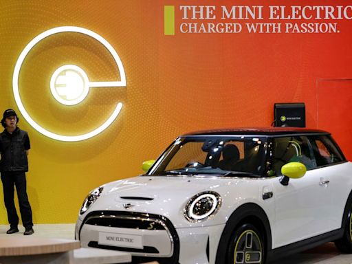 BMW worldwide recalling Mini Cooper SE electric models, company says