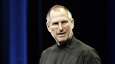 Steve Jobs Rigged The First iPhone Demo By Faking Full Signal Strength And Secretly Swapping Devices Because Of Fragile...