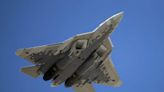 俄「終極武器」Su-57戰機現身襲烏 發射匿蹤飛彈破壞關鍵目標 - 自由軍武頻道