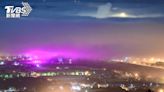 夜拍埔里低海拔雲瀑驚見「紫氣東來」！真相揭曉 筊白筍LED燈照射形成