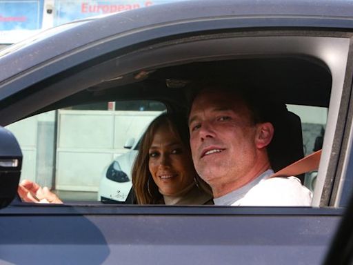 Jennifer López y Ben Affleck reaparecen juntos y sonrientes tras reportes de crisis matrimonial
