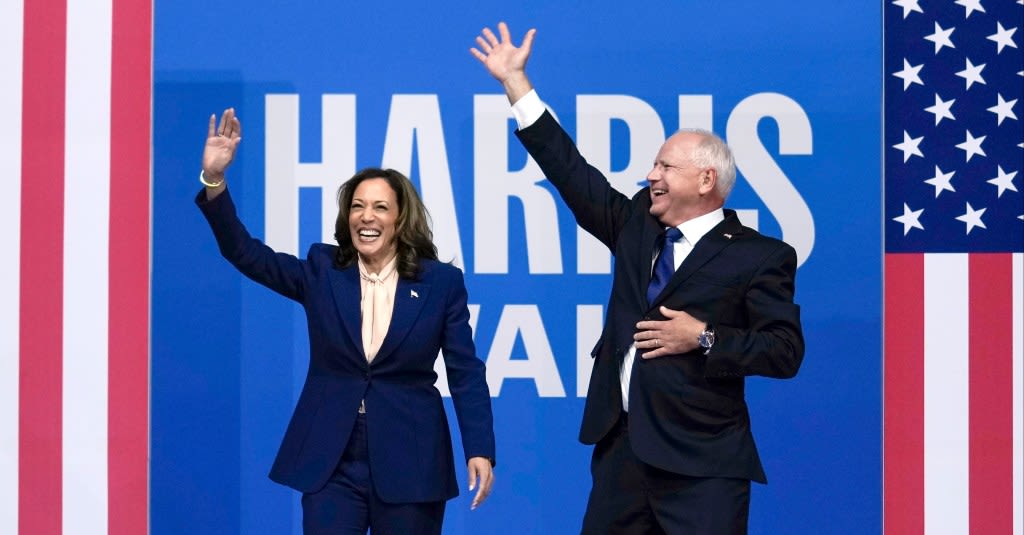 Kamala Harris arrives in San Francisco for fundraiser with Nancy Pelosi