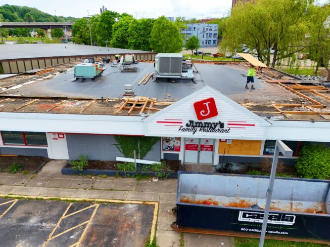 Demolition Begins On Former Friendly’s Restaurant