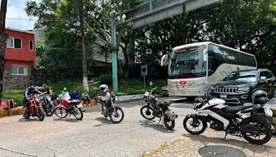 Motociclistas bloquean accesos a Cuernavaca en protesta por operativo contra motos irregulares