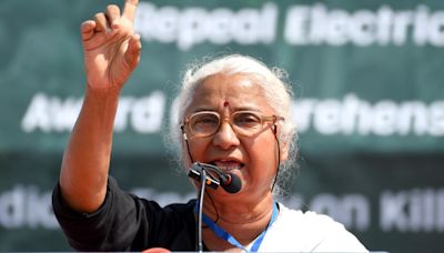 Court suspends Medha Patkar’s sentence in defamation case filed by former Delhi L-G V.K. Saxena