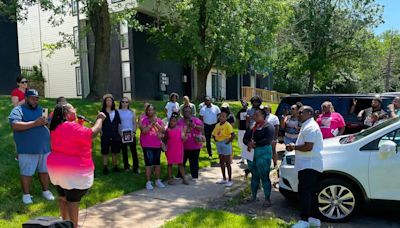 Friends, family, anti-violence groups hold Memorial Day vigil for teen killed in 2021