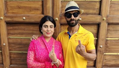 CSK Star Ravindra Jadeja Casts Vote In Gujarat's Jamnagar | Cricket News