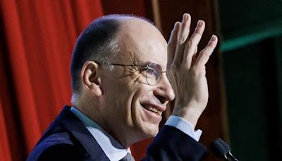 Enrico Letta chiede all’Europa di produrre più armi: cosa c’è scritto nel suo rapporto per l’Ue