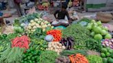 High prices of vegetables in Calcutta markets causing pain to consumers