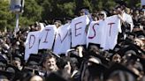 Pro-Palestinian protests dwindle on campuses as some US college graduations marked by defiant acts - WTOP News