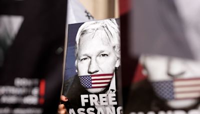 Una corte británica concluye que Assange puede apelar su extradición a EEUU por espionaje