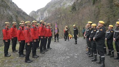 La UME honra a Víctor Martín Rebollo en el octavo aniversario de su muerte