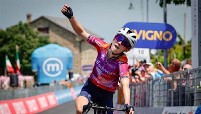 Ciclista neozelandesa Fisher-Black con éxito parcial en Giro italiano - Noticias Prensa Latina