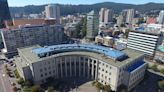 Corte de Apelaciones de Concepción ordena a deudores de pensión alimenticia a pagar $33 mil millones - La Tercera