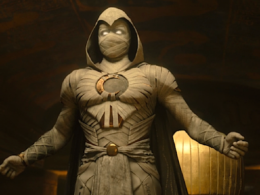 Oscar Isaac’s Moon Knight Costume Has An Insanely Detailed Easter Egg In Its Design, And Here's Where You...