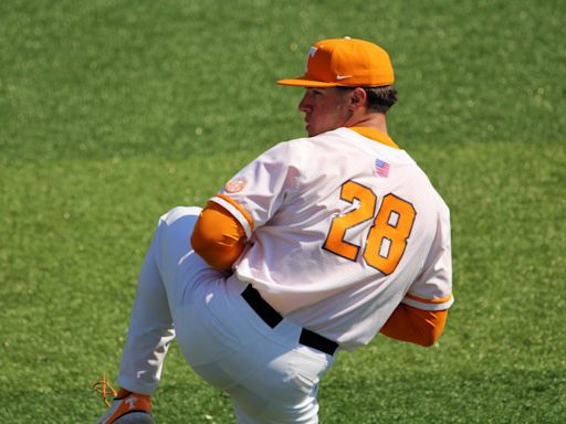 Former Tennessee pitcher commits to Florida State