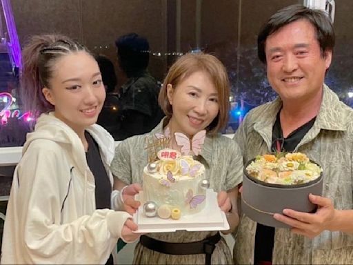 演藝圈CP模範傳婚變？和檢場結婚30年 李翊君吐實情