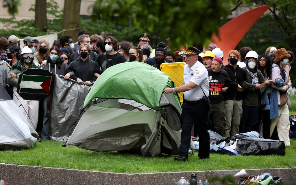 About 50 pro-Palestine protesters arrested from the School of the Art Institute of Chicago